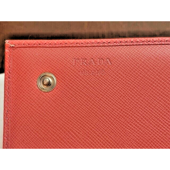 Authentic Prada Saffiano Leather Bifold Long Light Pink 2 tone Wallet w/snaps - Picture 4 of 15